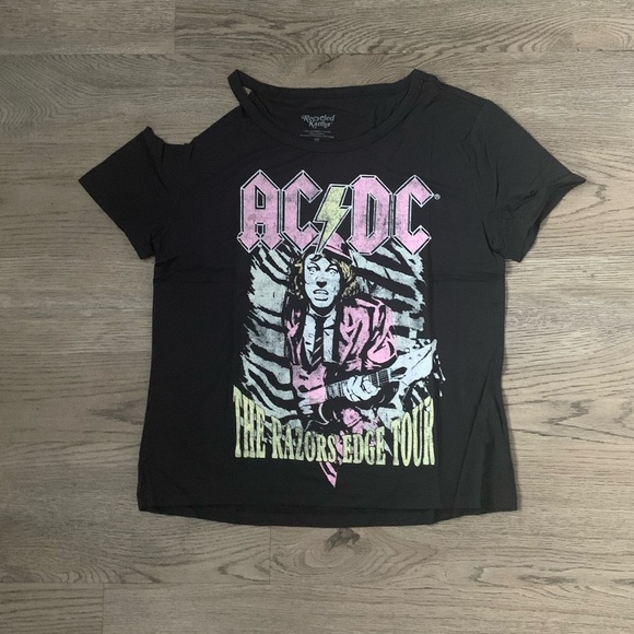 Recycled Karma AC/DC The Razors Edge Tour Cold Shoulder Tee Size S - Black NWOT - Picture 3 of 9